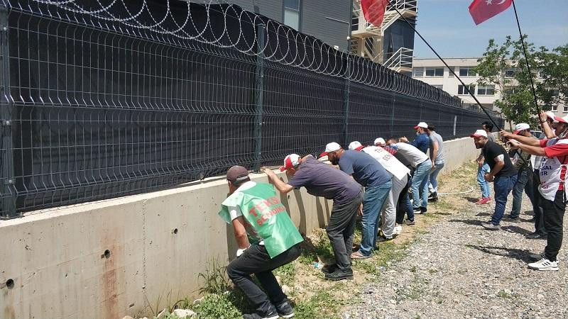 Bu kadar olur! Branda yetmedi, kamera kurdu - Resim: 1