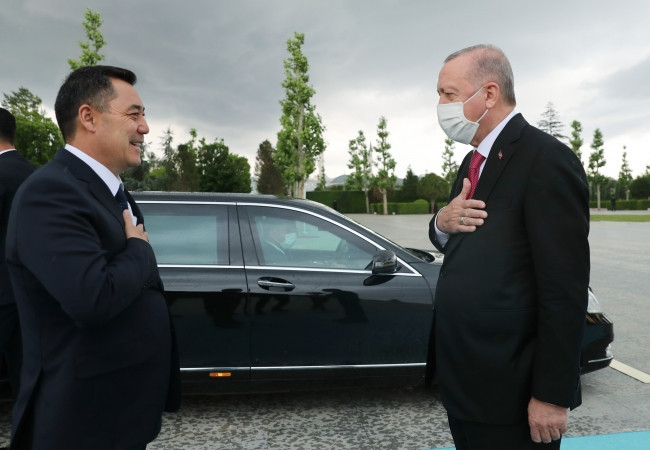 Kırgızistan Cumhurbaşkanı Sadır Caparov Ankara'da - Resim: 3