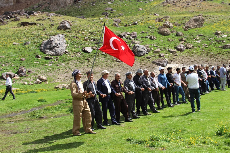 Terör bitti huzur geldi: 40 yıl sonra Türk bayraklı halay - Resim: 2