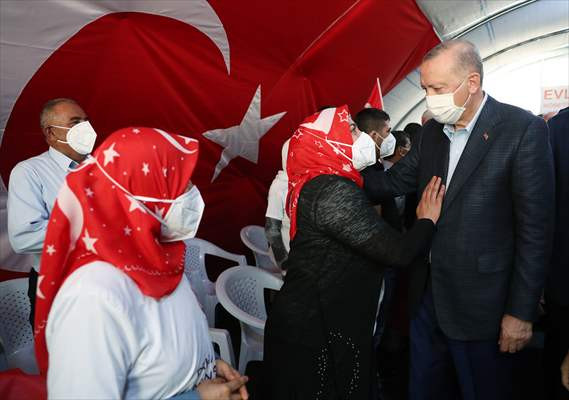 Cumhurbaşkanı Erdoğan'dan Diyarbakır annelerine ziyaret - Resim: 3