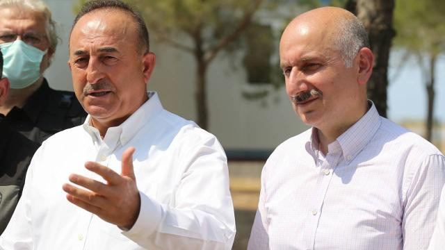 Bakan Çavuşoğlu'ndan Muhittin Böcek'e tepki: Milleti panikletmeye çalışması yakışmadı - Resim: 1