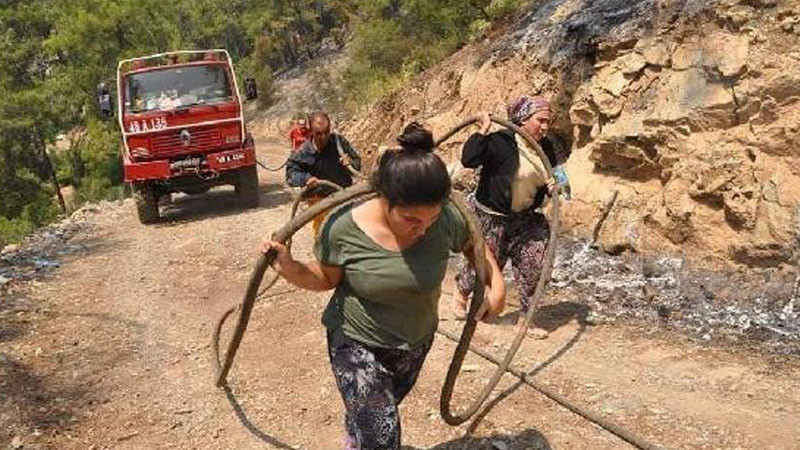 Yangınla mücadelenin sembol ismi konuştu:Zaman değişse de kadınlarımız hiç değişmedi - Resim: 2