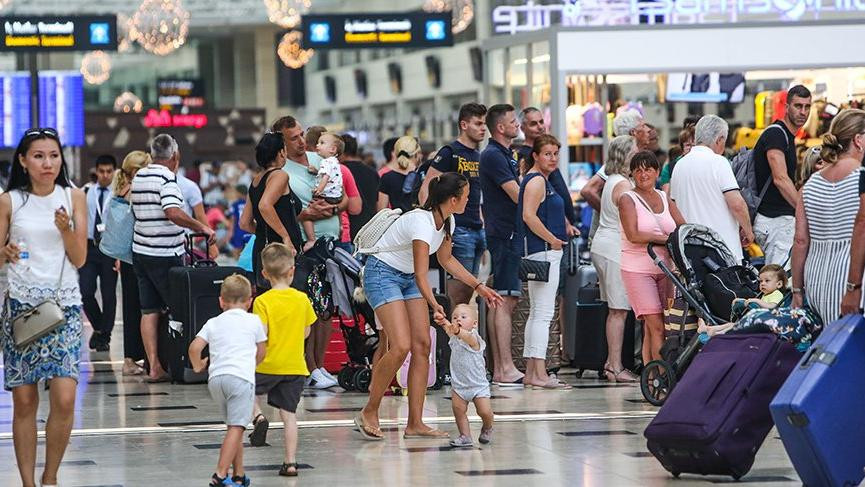 Turist sayısı  21 ayın zirvesinde: Temmuz ayında 4,3 milyon turist geldi - Resim: 1