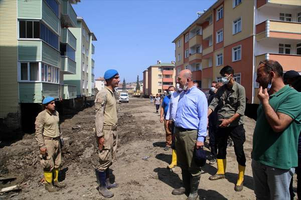 Bakan Soylu selden etkilenen Bozkurt'ta incelemelerini sürdürdü - Resim: 1