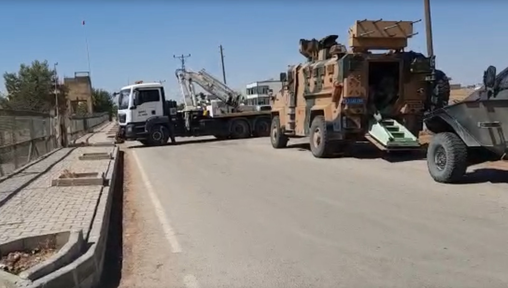 DEDAŞ, Şırnak'ta elektrik sayaçları ve trafoları toplatıyor - Resim: 1