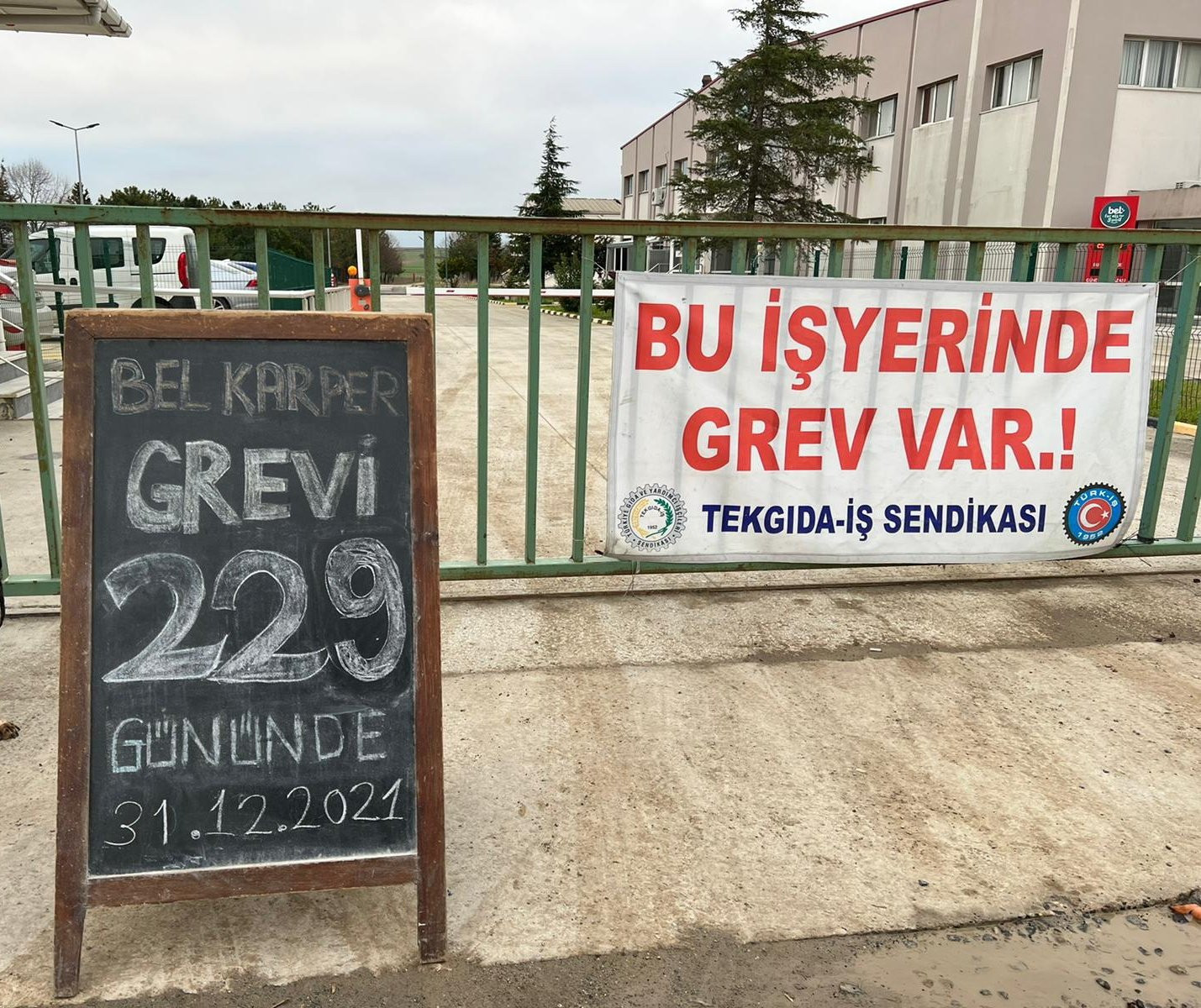 2022 üreten emekçinin yılı olsun! - Resim: 3