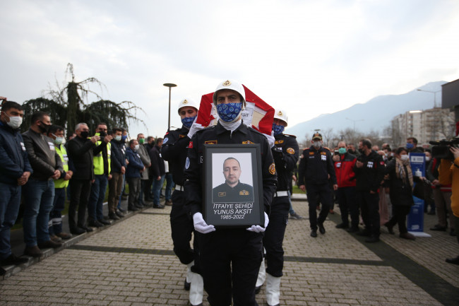 Şehit itfaiyeciler için tören düzenlendi - Resim: 1