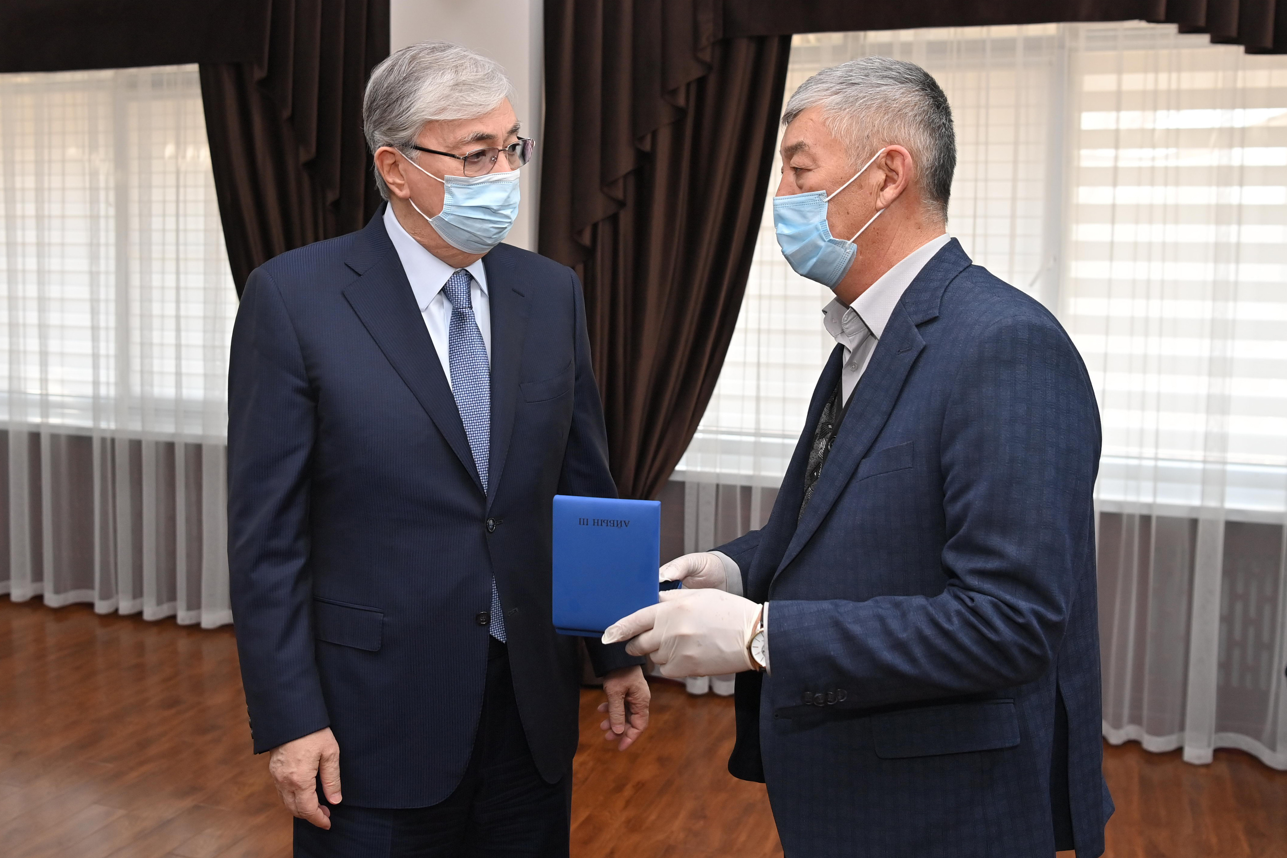 Kazakistan Devlet Başkanı Tokayev Almatı'da - Resim: 1