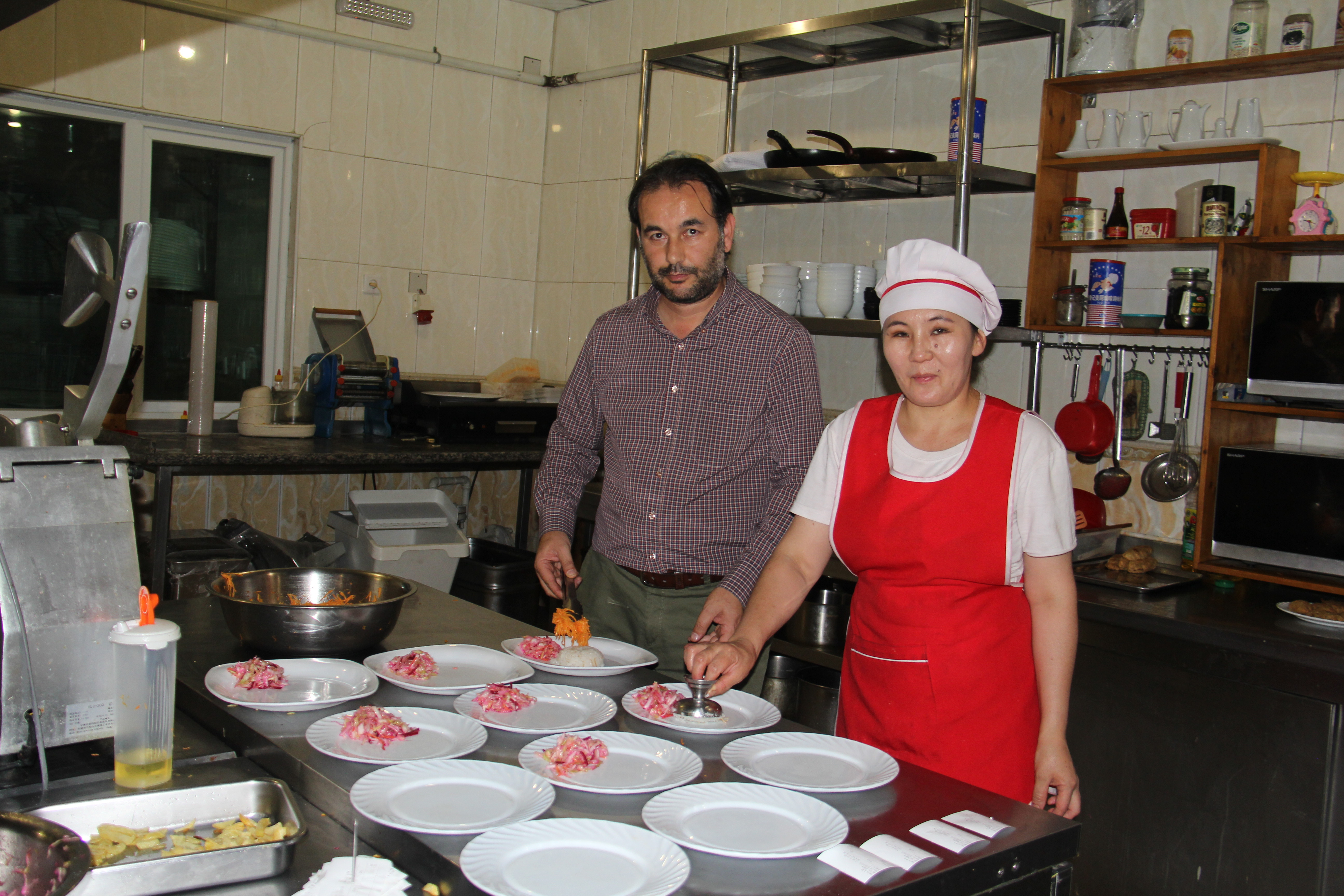 Denizlili aşçı Moğolistan’da açtığı lokantayla Türk mutfağını sevdiriyor - Resim: 4