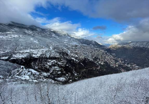 Orta ve Doğu Karadeniz'de kar yaşamı olumsuz etkiliyor - Resim: 1