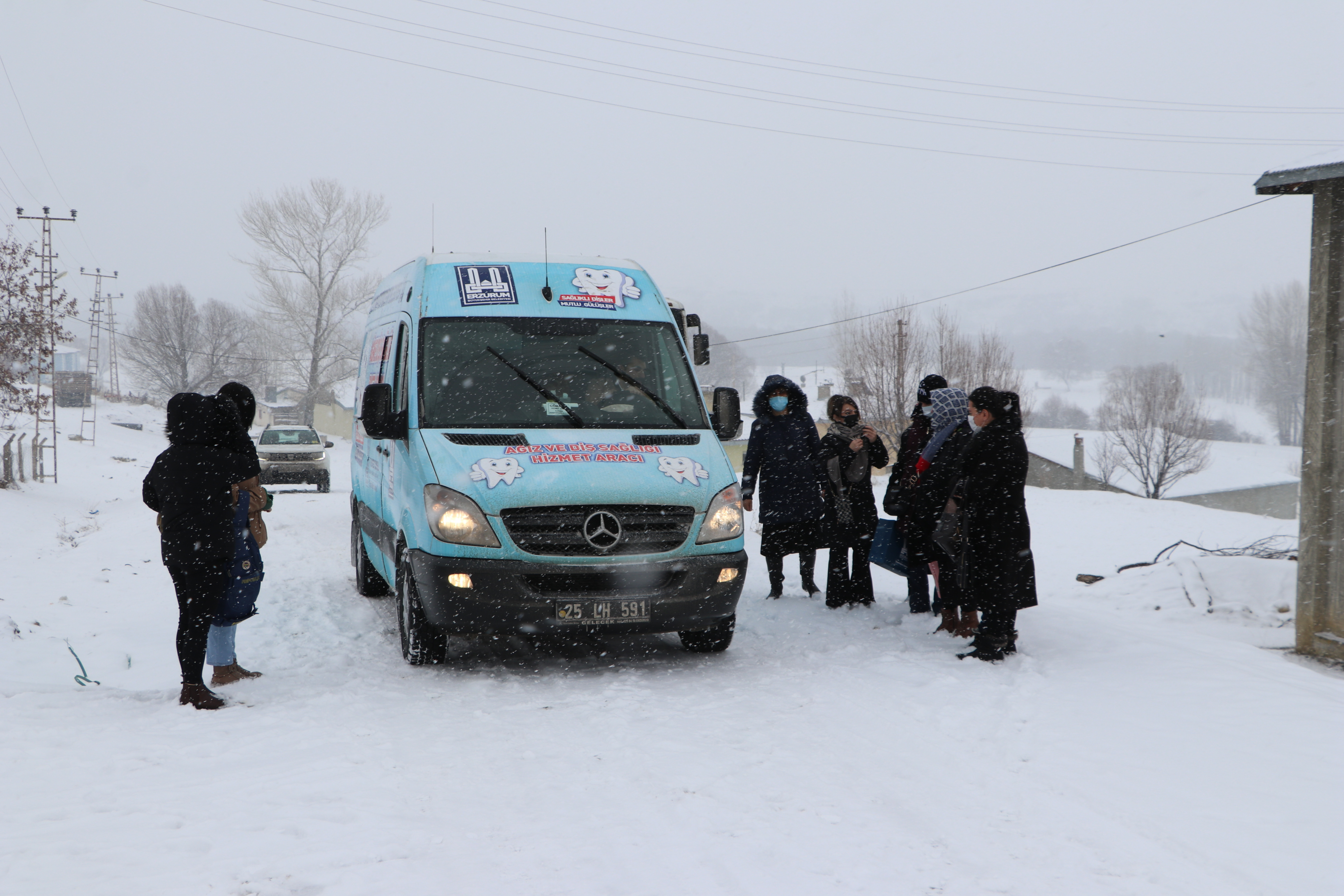 Sağlık ekipleri köylerde kanseri anlatıyor - Resim: 2