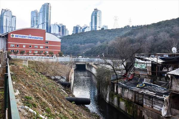 Lağım suyu 3 yıldır mahalleye akıyor - Resim: 1