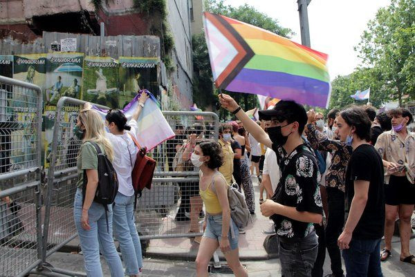 Emperyalizmin renkli ağı: LGBTİ ve Türkiye'deki destekçileri - Resim: 4
