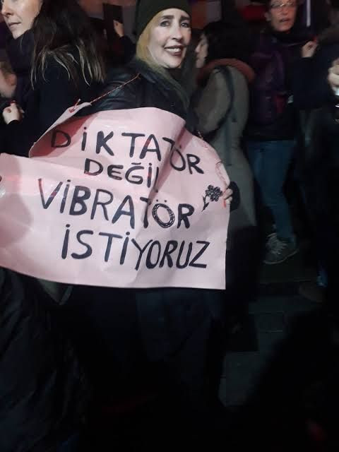 Dertleri 8 Mart ve kadın değil! Taksim'de çürüme yürüyüşü - Resim: 1