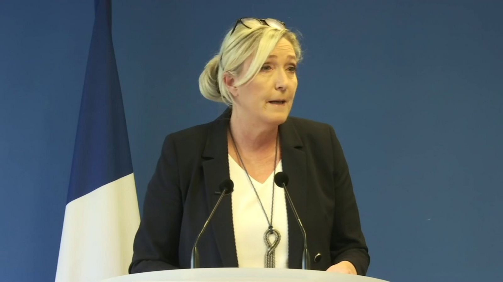 ABD ondan korkuyor! Kim bu Le Pen? - Resim: 13
