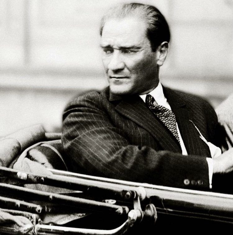 İşte Mustafa Kemal Paşa’ya Atatürk’ten önce önerilen 13 soyadı - Resim: 12