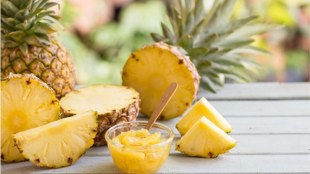 Ananas nasıl seçilir, soyulur ve kesilir?