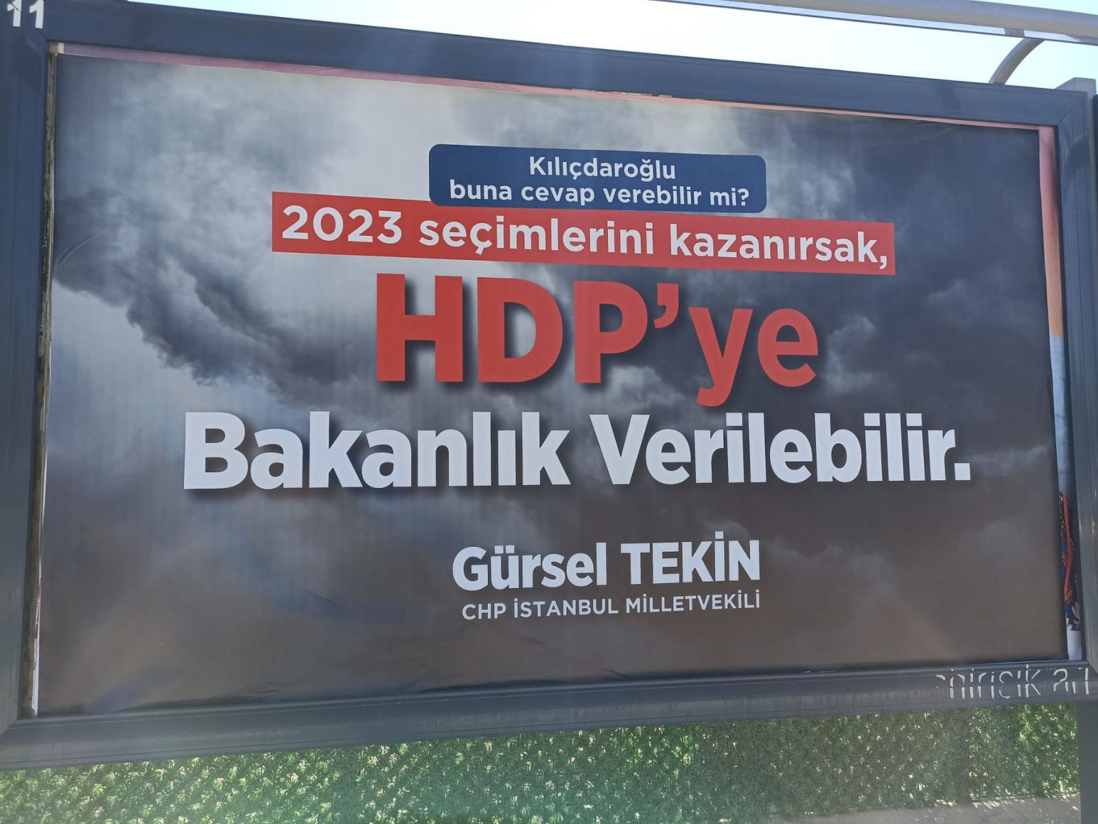 Kılıçdaroğlu'nu Elazığ'da o afişlerle karşıladılar - Resim: 2