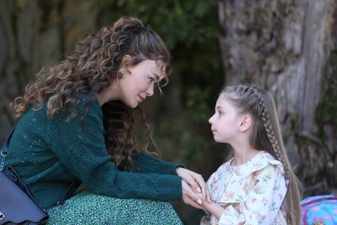 Лучик света турецкий сериал актеры. Гюнеш из сериала лучик света. Лучик света сериал. Маленький лучик света турецкий сериал 1. Лучик света гюнеш.