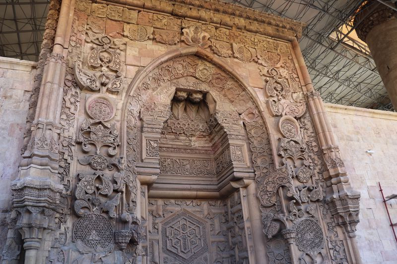 Sanatla matematiğin yoğrulduğu eser: Divriği Ulu Cami ve Darüşşifası - Resim: 6