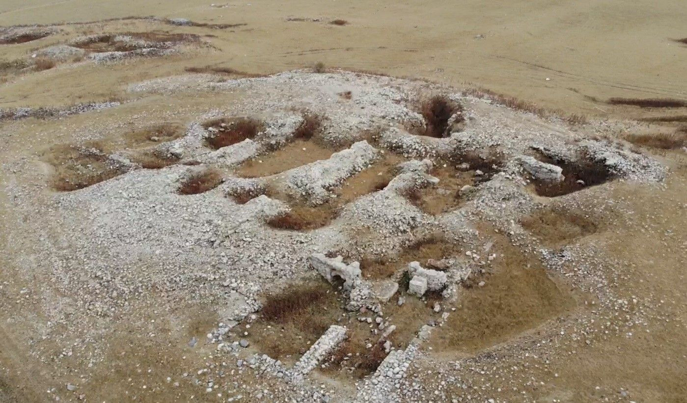 Su seviyesi düştü! Bin 500 yıllık hamam ve kilise kalıntıları ortaya çıktı - Resim: 10