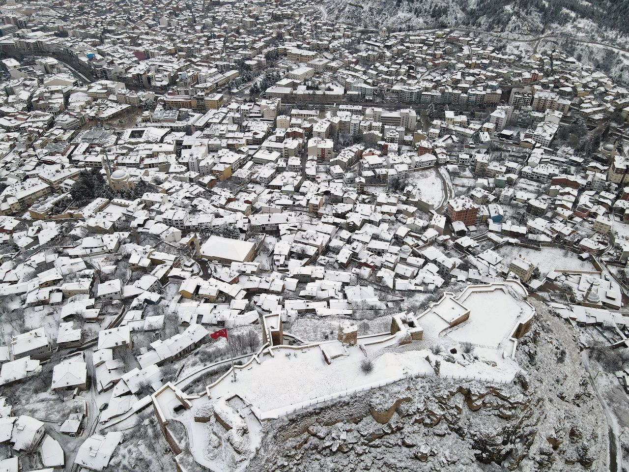 Karadeniz'de kar yağışı: Kartpostal gibi manzaralar oluştu - Resim: 5