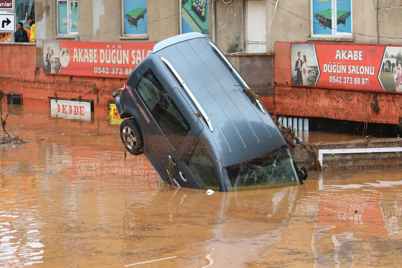 Şanlıurfa'da yaşanan sel felaketi fotoğraflarda - Resim: 18