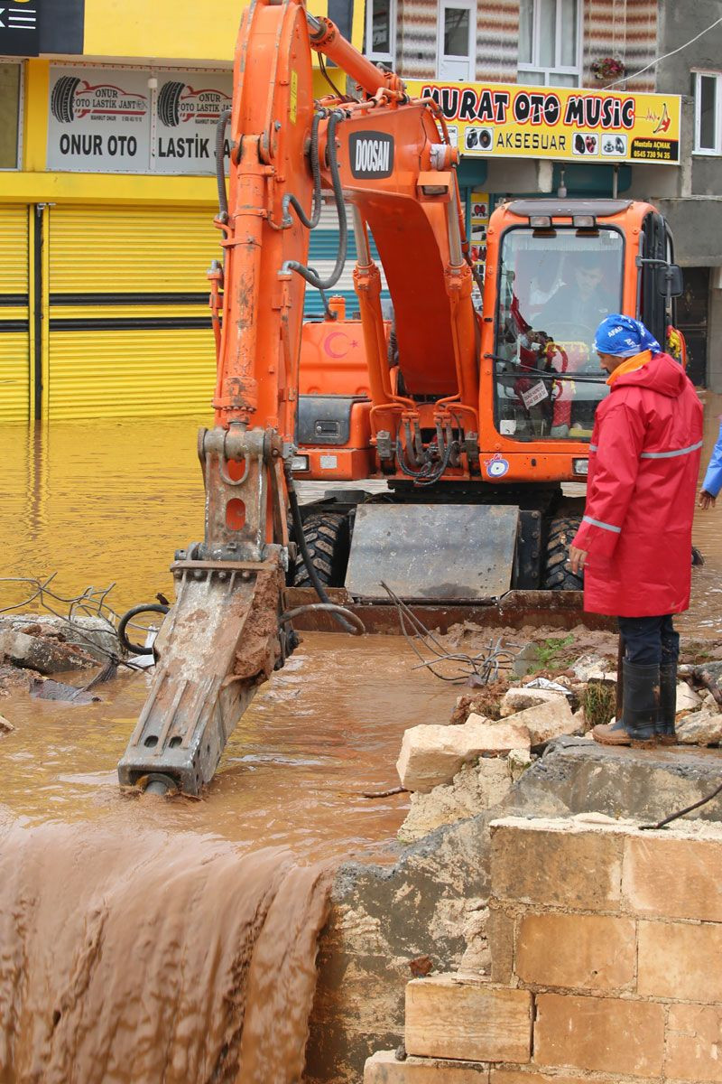 Şanlıurfa'da yaşanan sel felaketi fotoğraflarda - Resim: 15