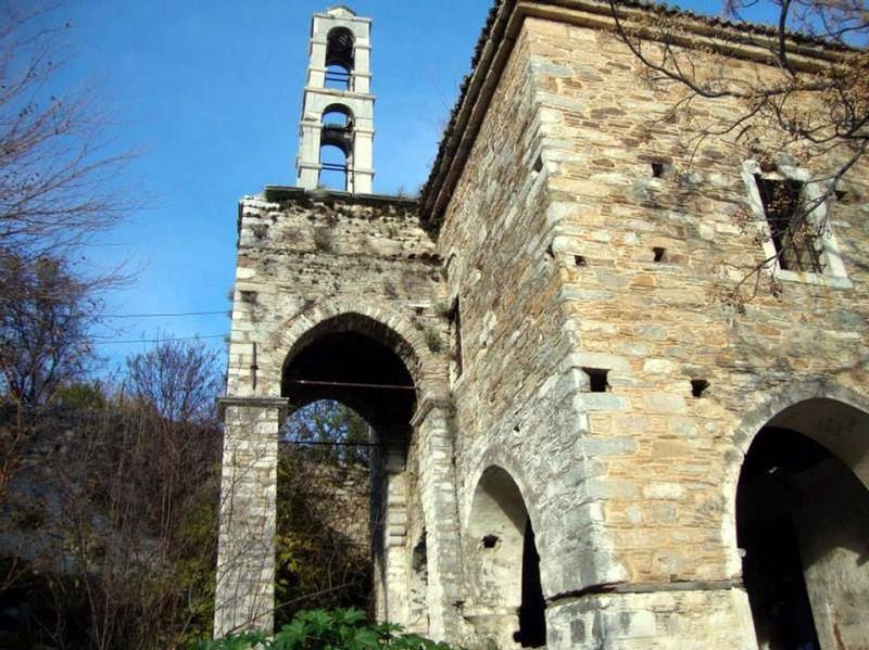 200 yıllık tarihi kilise, defineciler ve bakımsızlığın kurbanı oluyor - Resim: 2