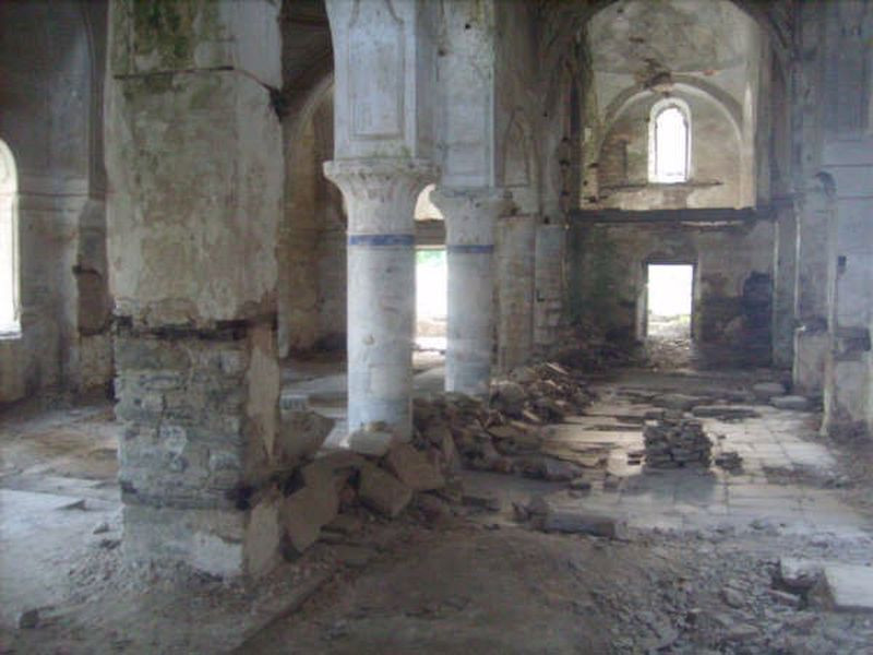 200 yıllık tarihi kilise, defineciler ve bakımsızlığın kurbanı oluyor - Resim: 3