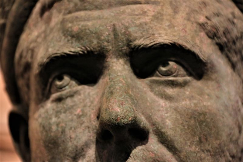 O tarihi eserler İsrailli çiftin kaçak koleksiyonundan çıktı! - Resim: 1