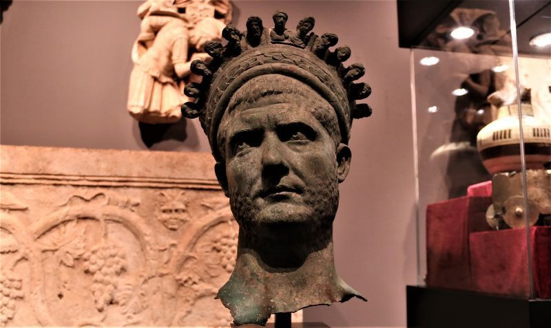 O tarihi eserler İsrailli çiftin kaçak koleksiyonundan çıktı! - Resim: 2