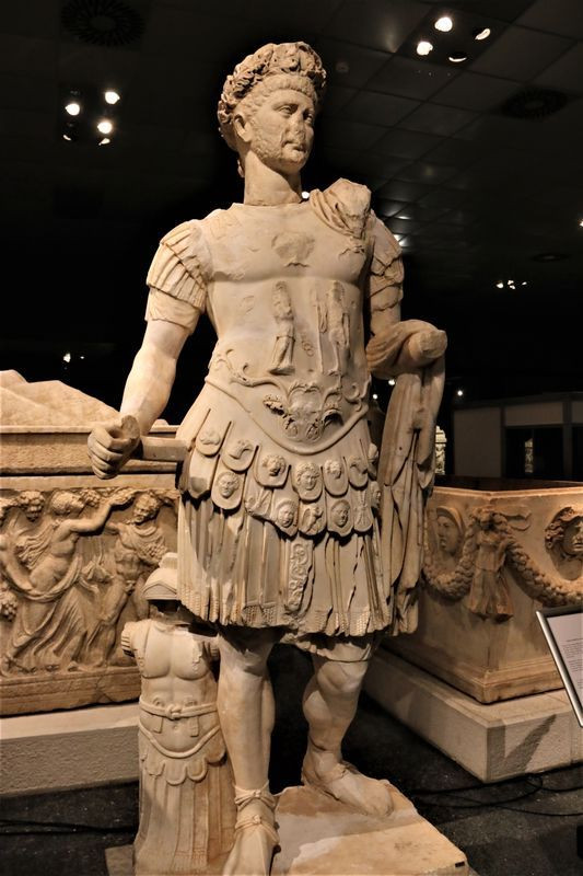 O tarihi eserler İsrailli çiftin kaçak koleksiyonundan çıktı! - Resim: 12