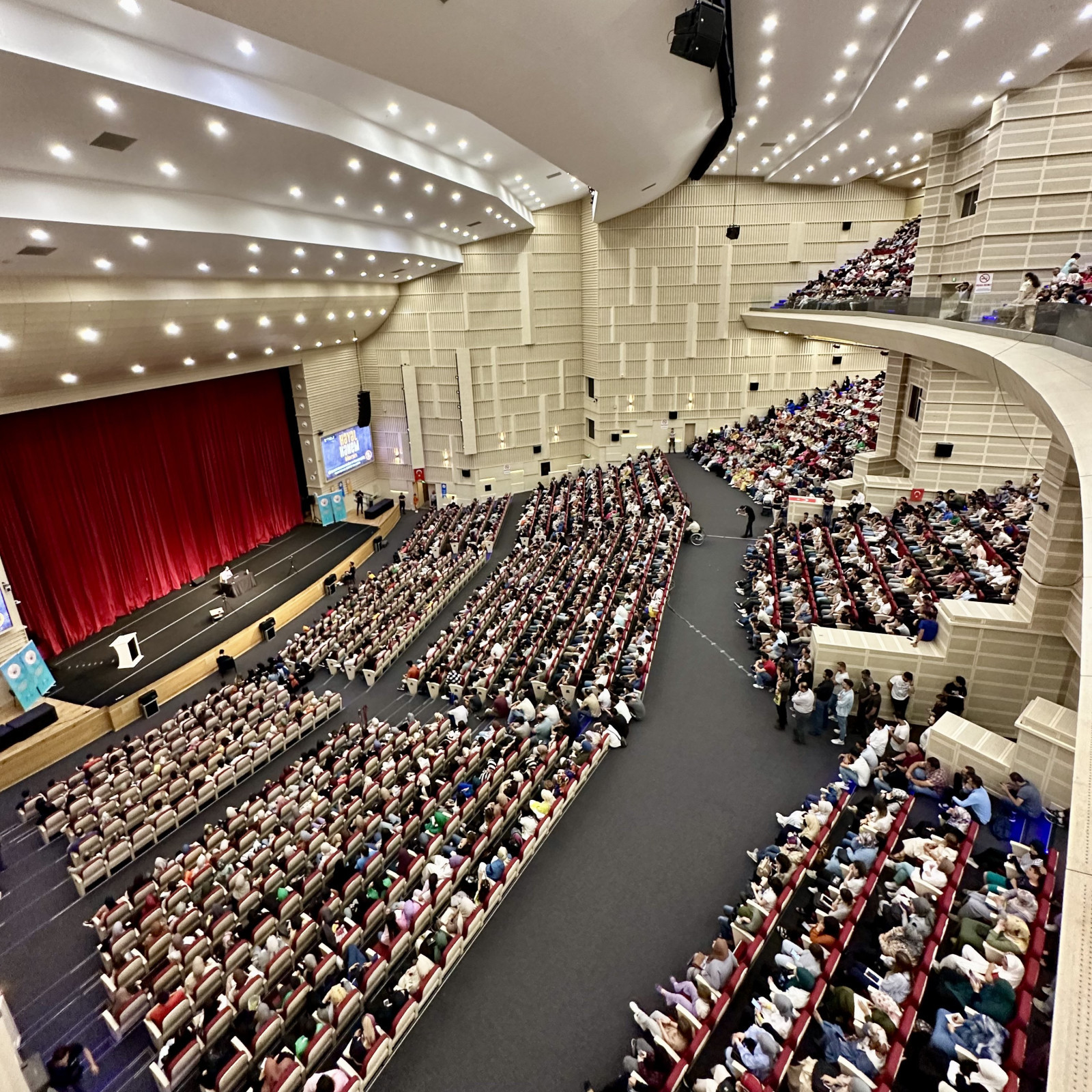 9 Temmuz’da Kayseri’de düzenlenen konferansa binin üzerinde katılım oldu.
