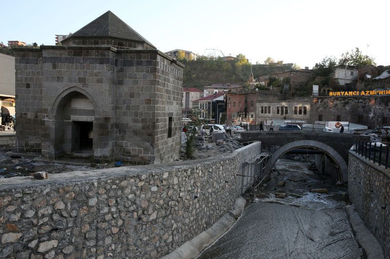 Bitlis'in tarihi dokusu "Dere Üstü Kentsel Dönüşüm Projesi" ile ortaya çıkarılıyor - Resim: 9