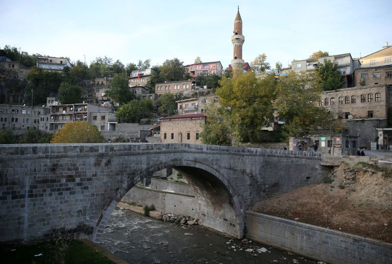 Bitlis'in tarihi dokusu "Dere Üstü Kentsel Dönüşüm Projesi" ile ortaya çıkarılıyor - Resim: 15