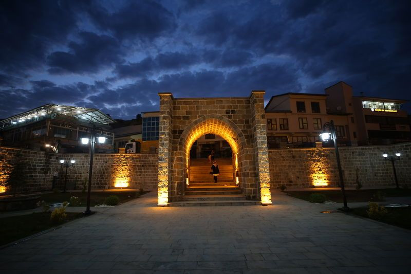 Bitlis'in tarihi dokusu "Dere Üstü Kentsel Dönüşüm Projesi" ile ortaya çıkarılıyor - Resim: 20