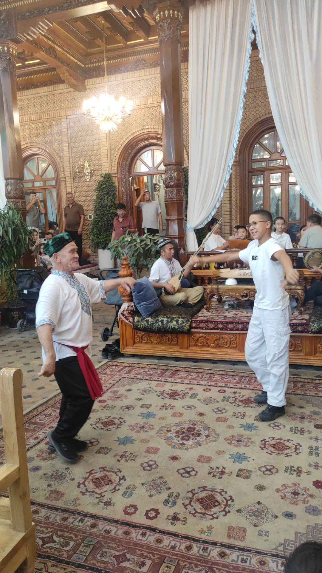 Üreterek büyüyen kadim şehir Kaşgar - Resim : 3